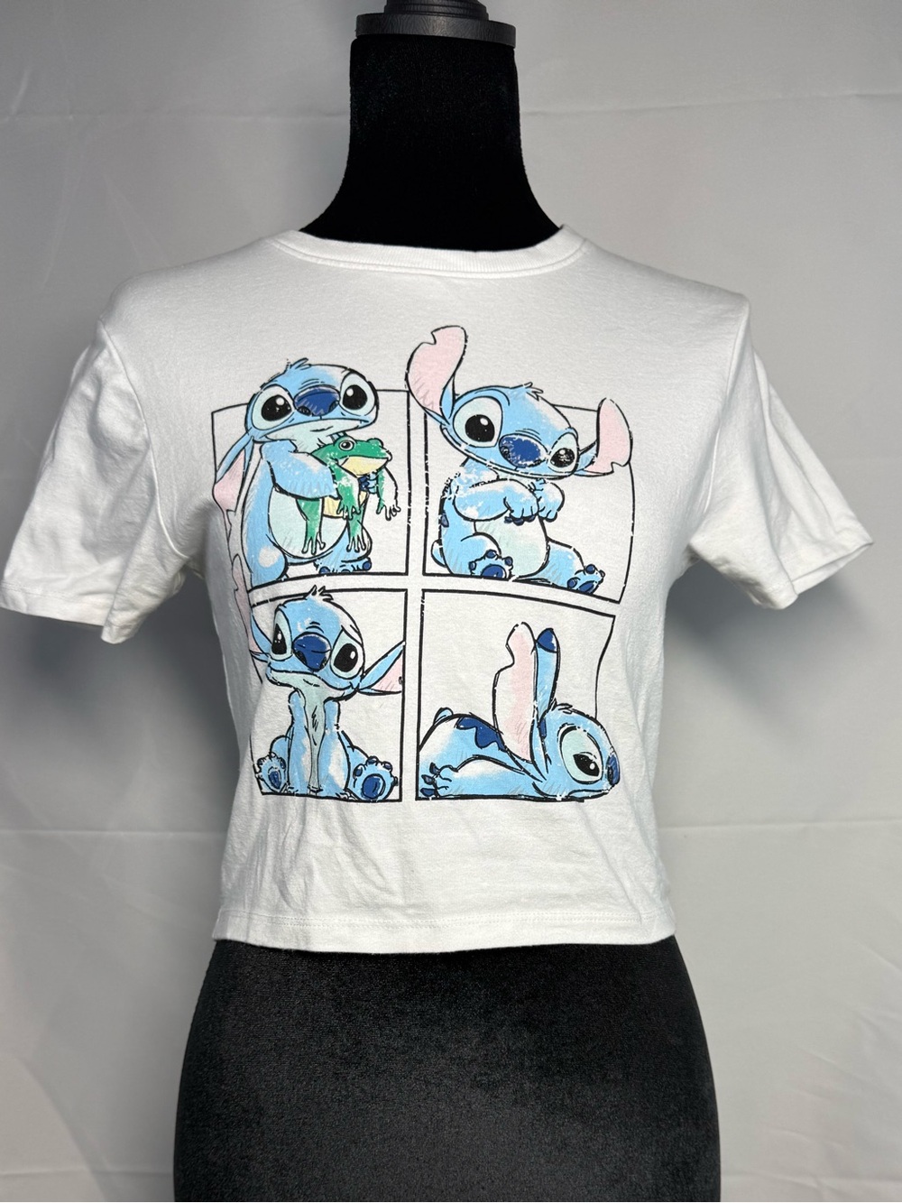 Disney Stitch Graphic Cropped Tee Women’s Small (6-8) Cute Cartoon Top